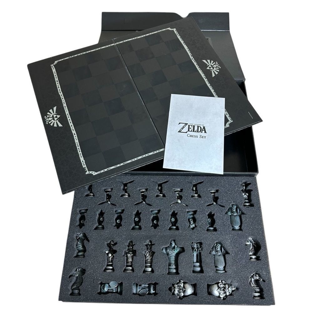 USAOPOLY The Legend Of Zelda Chess Set GameStop Exclusive Silver Edition - Picture 3 of 10